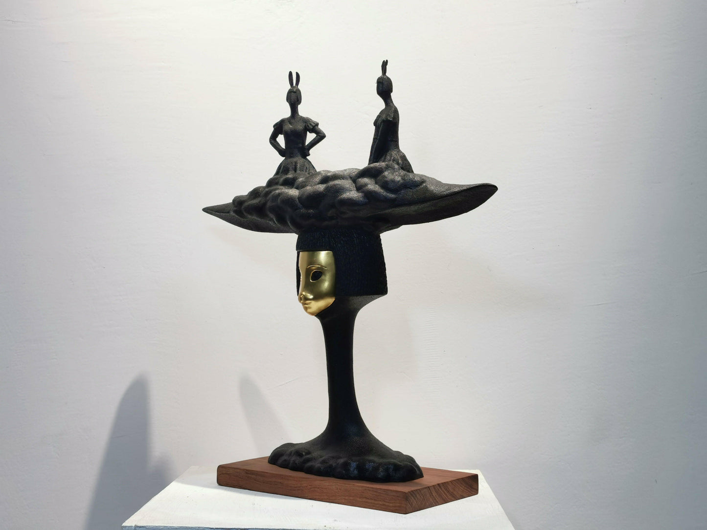 artistic sculpture accents for hom